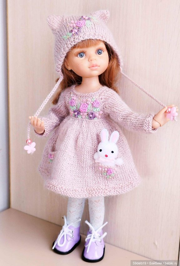 Платье и шапочка из мохера с вышивкой для куклы паола рейна (фото 3)