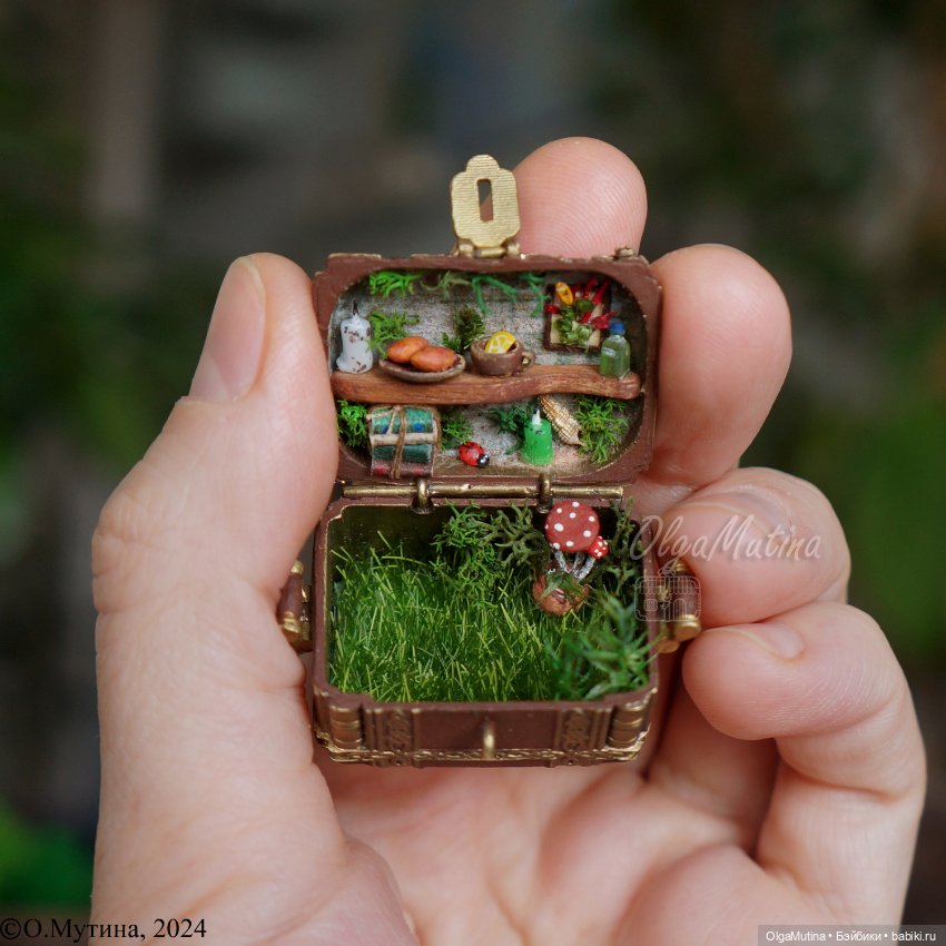 Сундучок-полянка для крохотных мишек и кукол ростом до 1.5 см (фото 9)