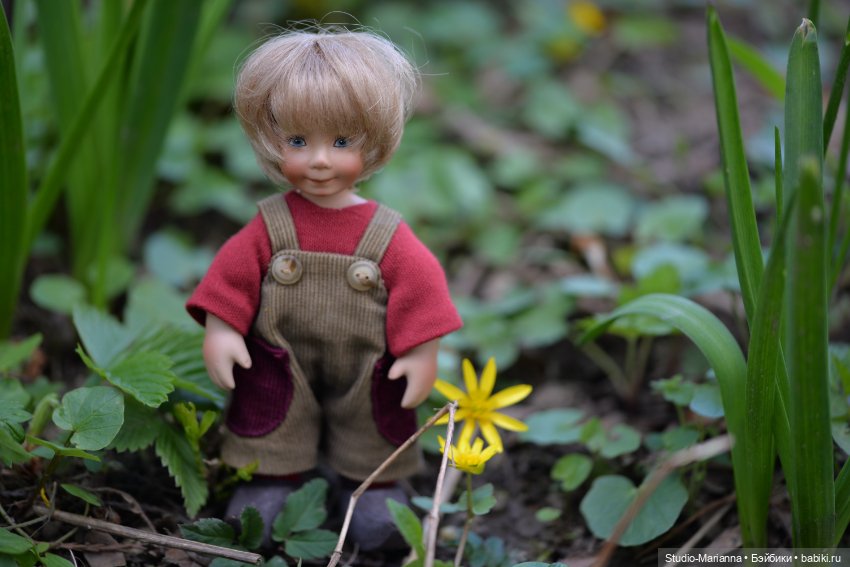 Мини Мии и Фродо на прогулке