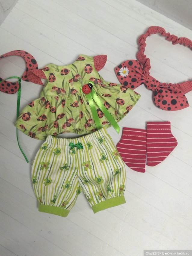 Две сестрички - невелички