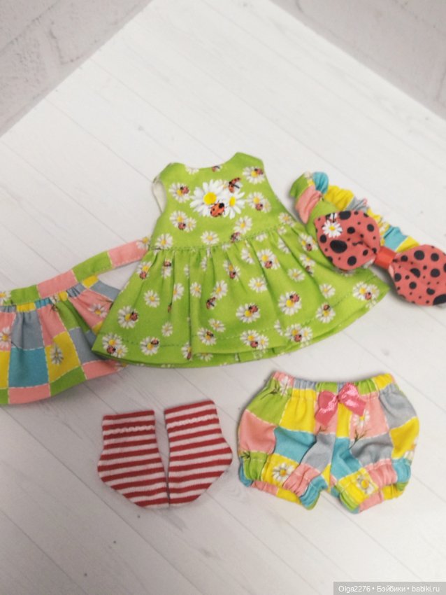 Две сестрички - невелички