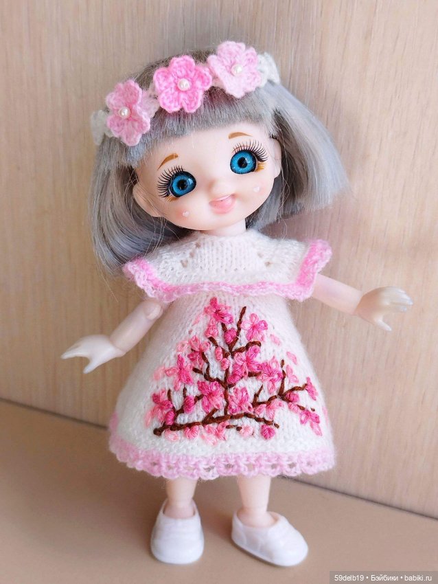 Комплект одежды для шарнирных куколок ростом 14-16 см "Ветка сакуры" (фото 3)