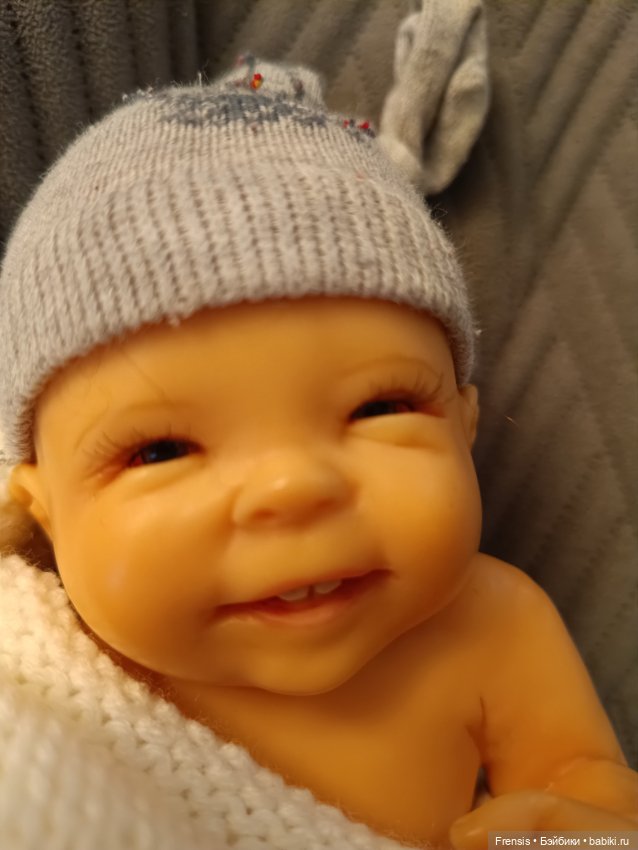 Малыш Laura Lee Wambach. Как поменять волосики (фото 4)