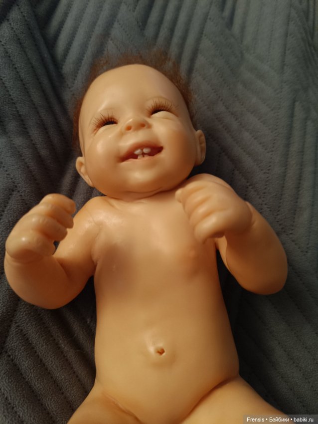 Малыш Laura Lee Wambach. Как поменять волосики (фото 9)