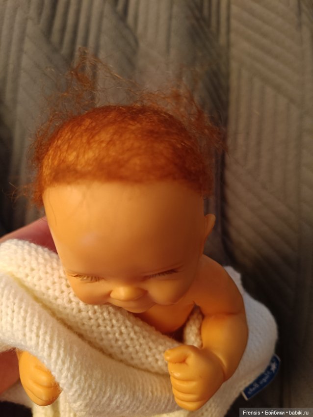 Малыш Laura Lee Wambach. Как поменять волосики (фото 6)