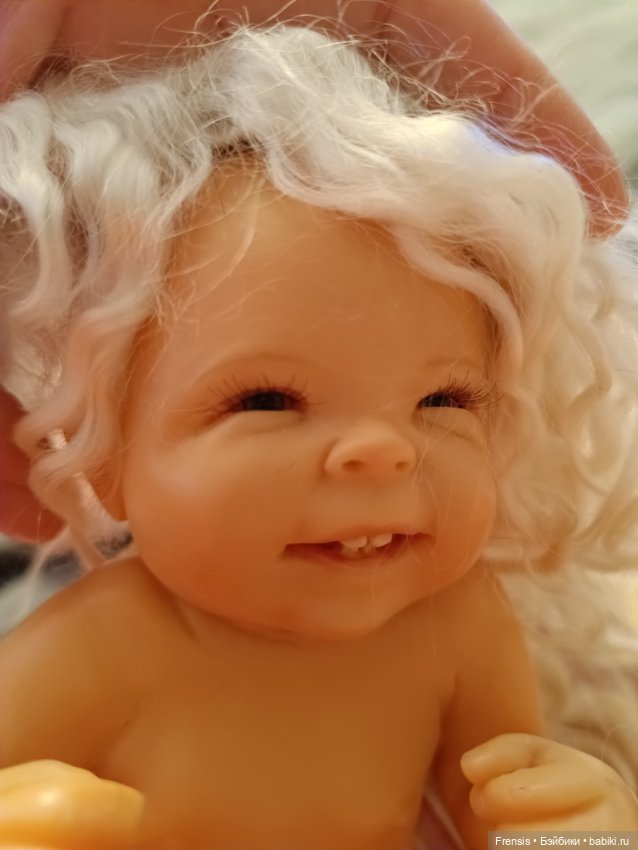 Малыш Laura Lee Wambach. Как поменять волосики