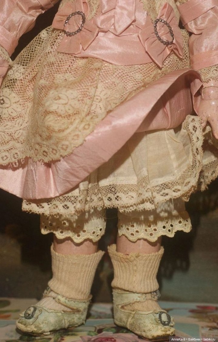 Нижнее бельё антикварных кукол