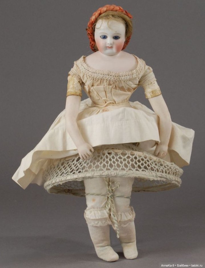 Нижнее бельё антикварных кукол