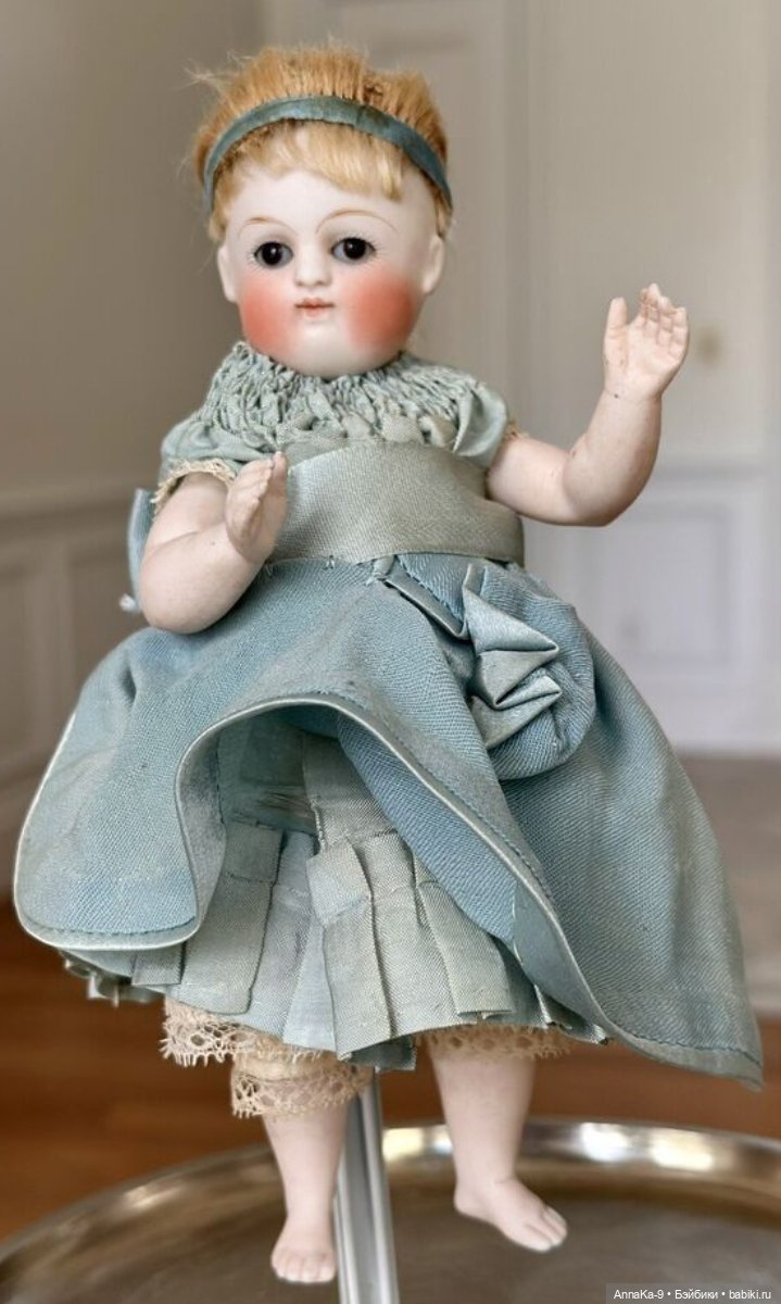 Нижнее бельё антикварных кукол