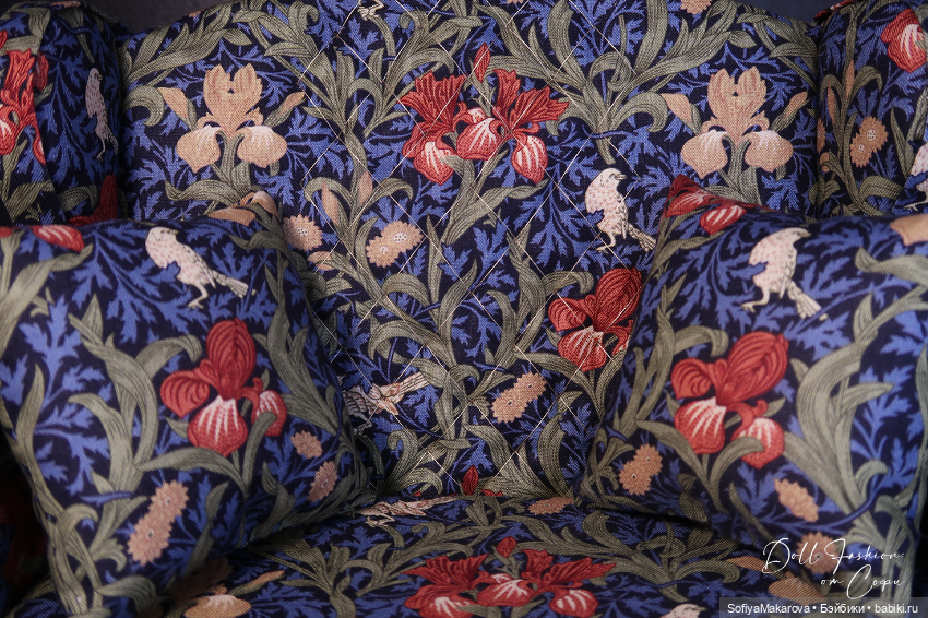 Винтажные кресла и диваны для кукол