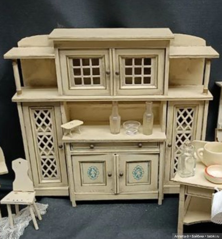 Антикварная кукольная мебель в стиле Арт Деко
