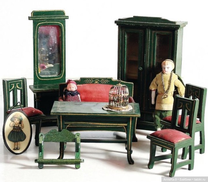 Антикварная кукольная мебель в стиле Арт Деко