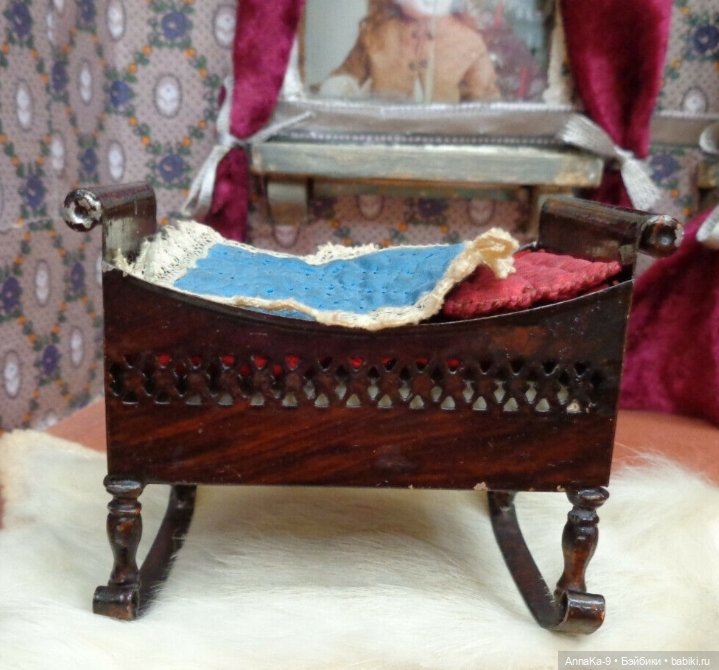 Rock & Graner антикварная кукольная мебель из металла