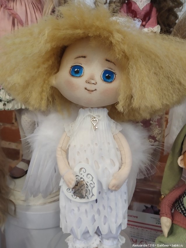 Малыши тоже ходят на бал🙆