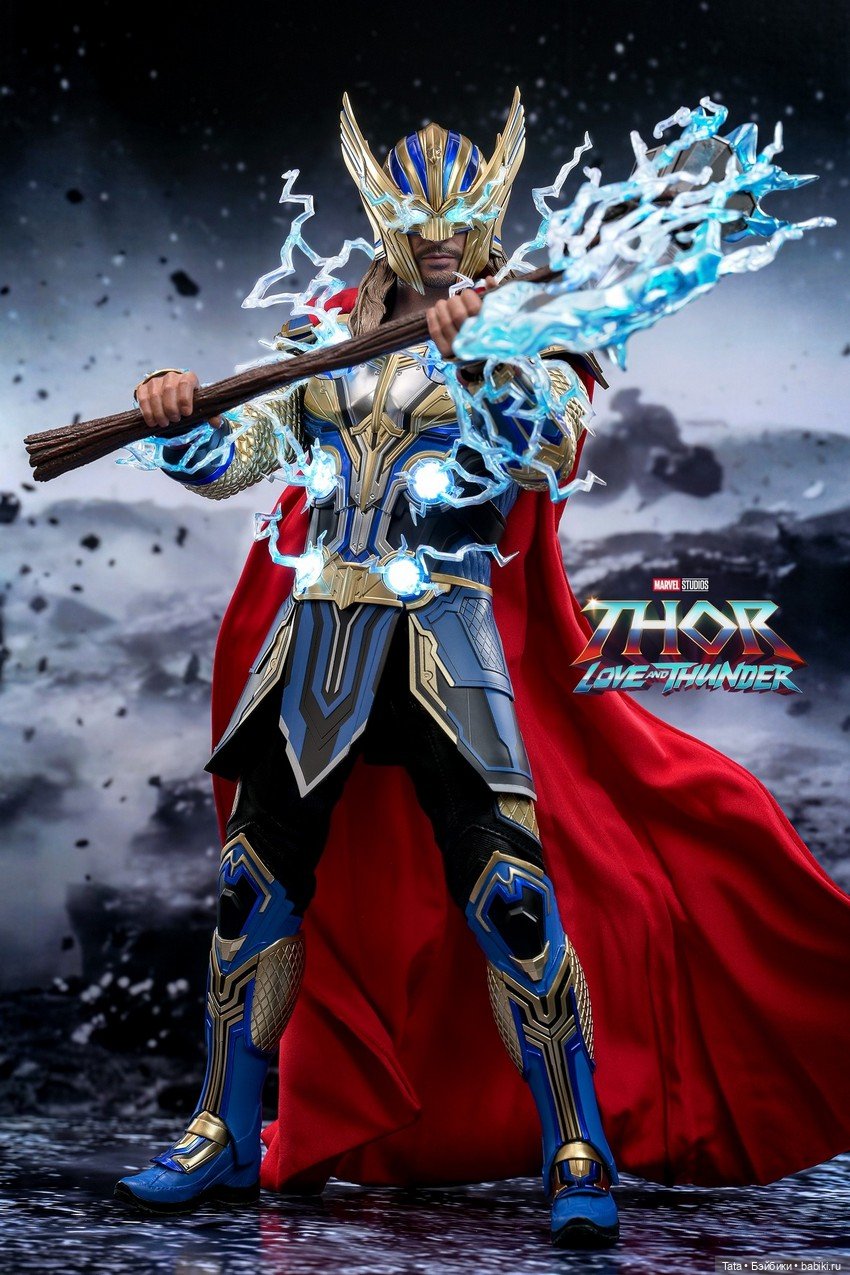 Фигурка Тора в масштабе 1/6 от Hot Toy