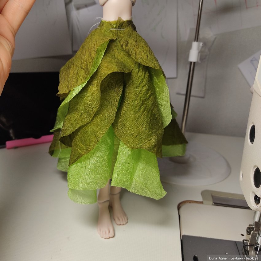 Шелковое платье — Одежда и обувь для кукол своими руками: фото (фото 3)