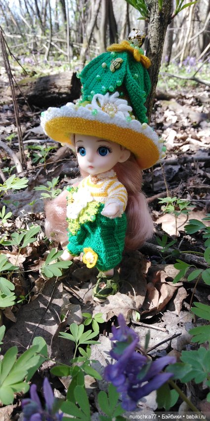 Цветочная Гномочка в весеннем лесу