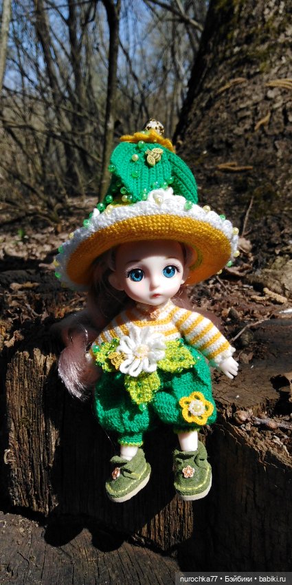 Цветочная Гномочка в весеннем лесу