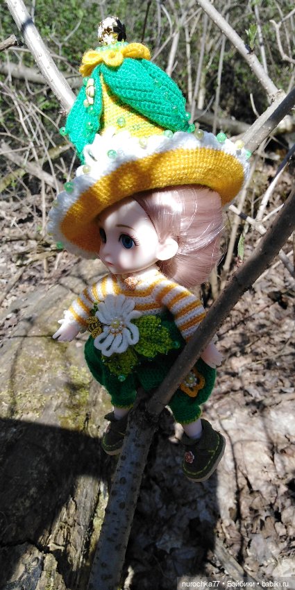 Цветочная Гномочка в весеннем лесу