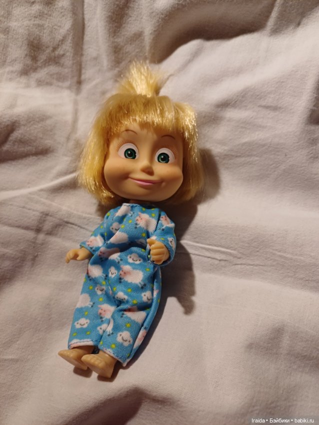 Машка в поезде 🚂🚃🚃🚃🚃 — Куклы Маша и Медведь (Simba): Маша в кармашке