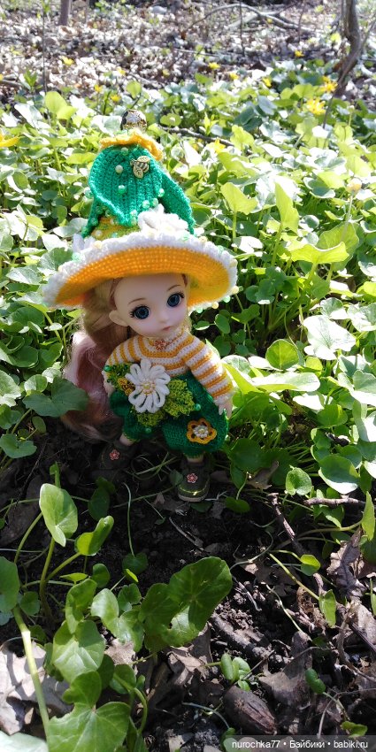 Цветочная Гномочка в весеннем лесу