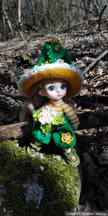 Цветочная Гномочка в весеннем лесу