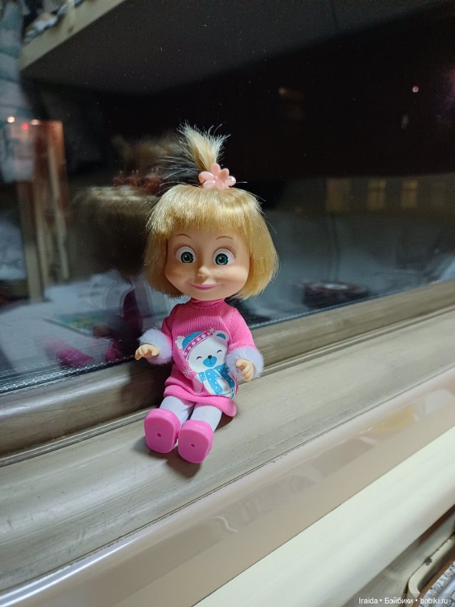 Машка в поезде 🚂🚃🚃🚃🚃 — Куклы Маша и Медведь (Simba): Маша в кармашке (фото 8)