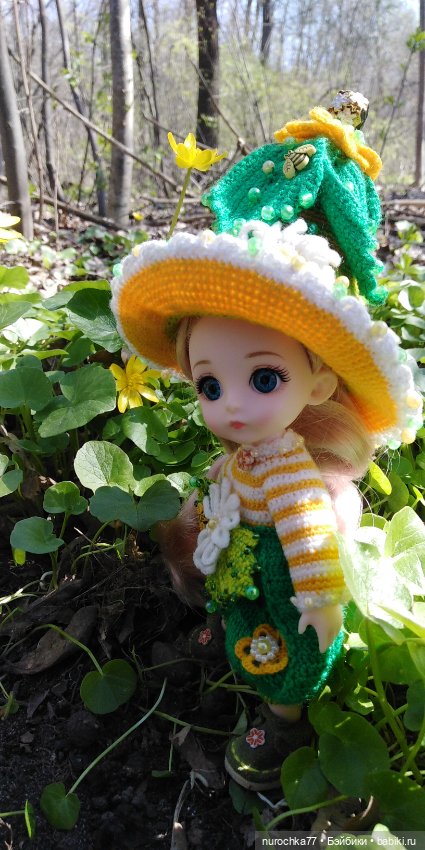 Цветочная Гномочка в весеннем лесу