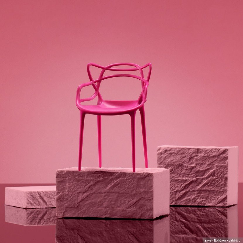 Набор из 5 стульев для Барби в коллаборации Барби X Kartell (фото 3)