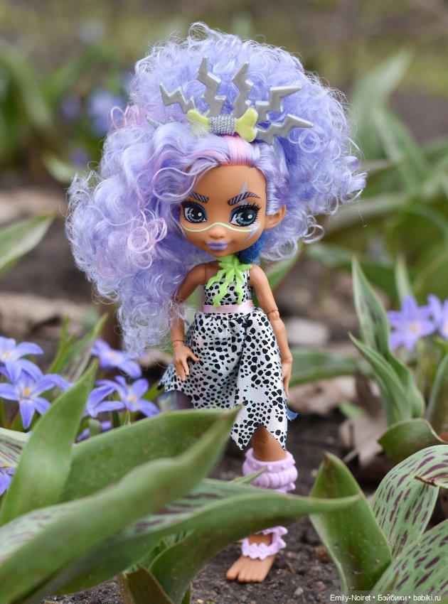 День в парке — Коллекции игровых кукол (Playline): фото полок (фото 9)