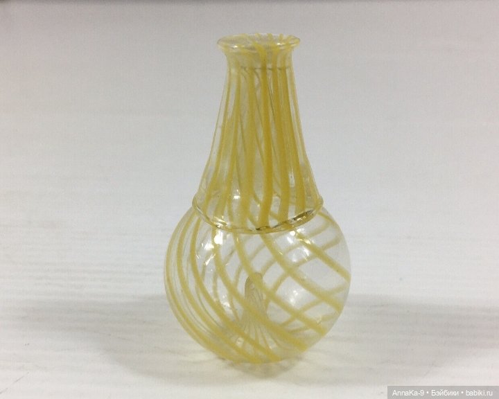 Стекло из Лауша в полоску