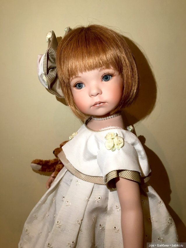 Сероглазая Alice с медвежонком от Dianna Effner