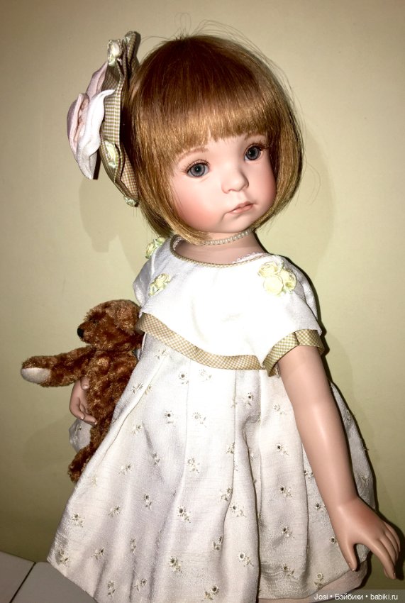 Сероглазая Alice с медвежонком от Dianna Effner