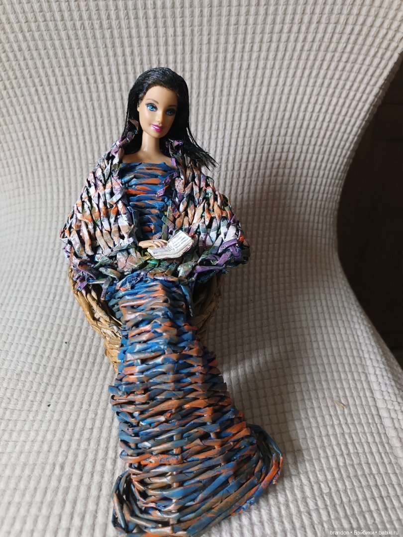 Дама за Чтением — Куклы Barbie (Барби): Looks