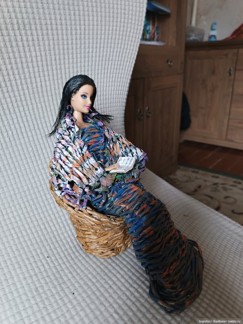Дама за Чтением — Куклы Barbie (Барби): Looks (фото 2)