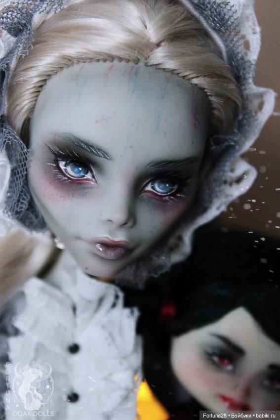 Тяжело бремя материнства, особенно когда ребенок - вампир (фото 3)