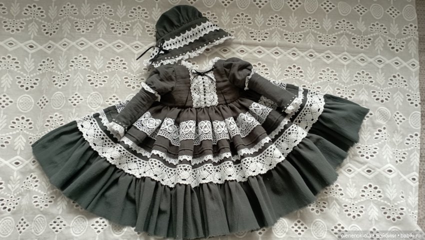 Платье необычного цвета — Одежда и обувь для кукол своими руками: фото