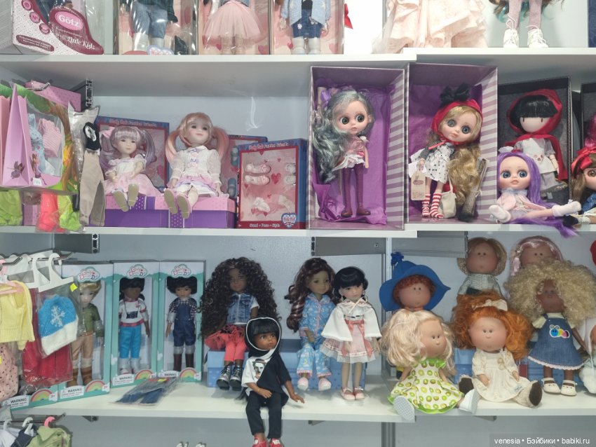 Куклы и мишки на Тишинке, апрель 2024