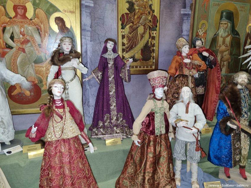 Куклы и мишки на Тишинке, апрель 2024