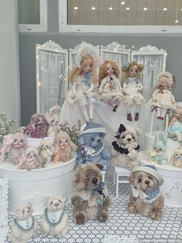 Куклы и мишки на Тишинке, апрель 2024