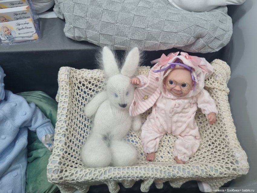 Выставка кукол и мишек. Крупный план