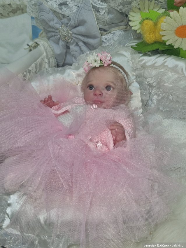 Выставка кукол и мишек. Крупный план