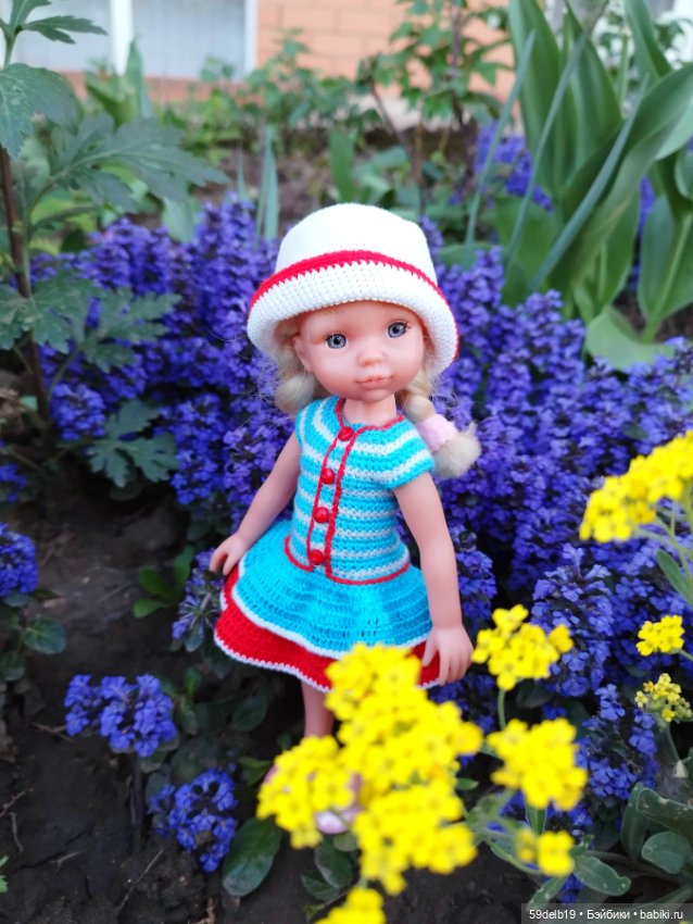 Полинка и апрельские цветы (фото 2)