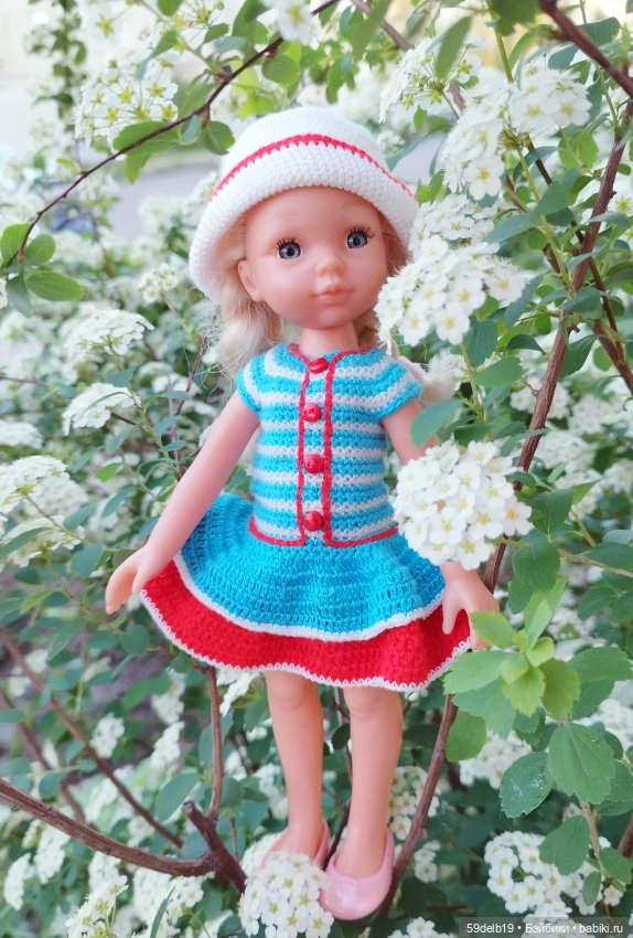 Полинка и апрельские цветы