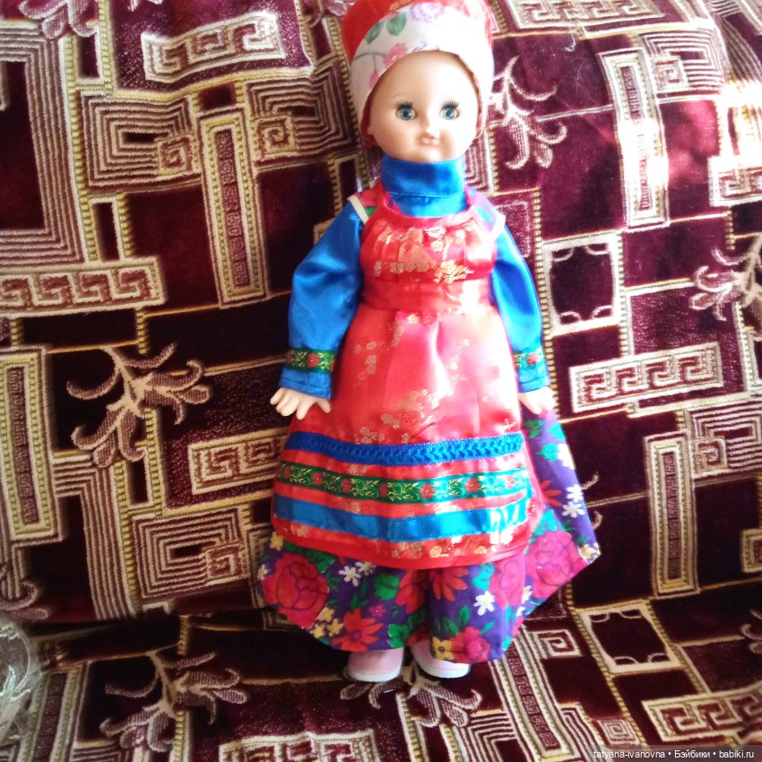 Кукла в костюме семейской женщины