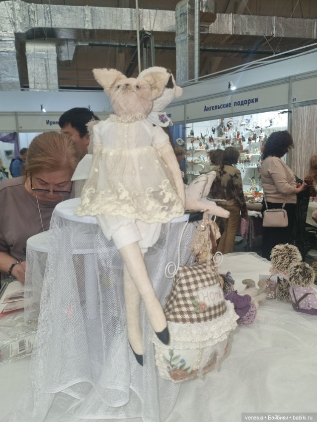 Выставка на Тишинке. Остатки фото ... сладки