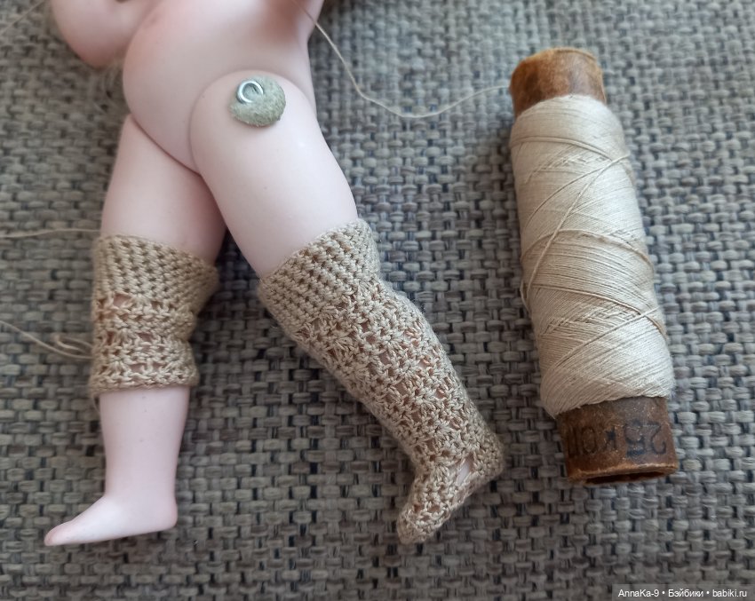 Вязаные наряды для моих миньонет 2