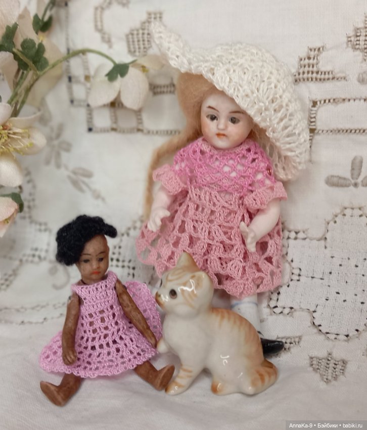 Вязаные наряды для моих миньонет 2