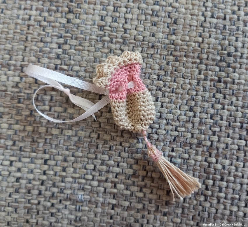 Вязаные наряды для моих миньонет 2