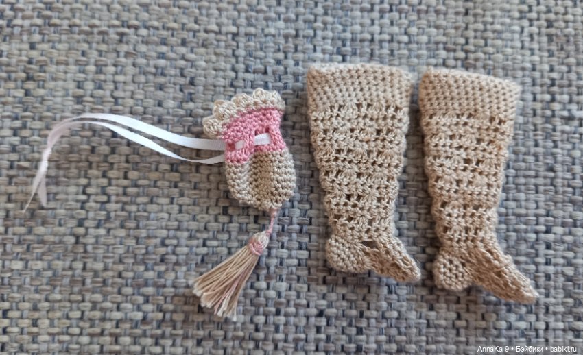 Вязаные наряды для моих миньонет 2